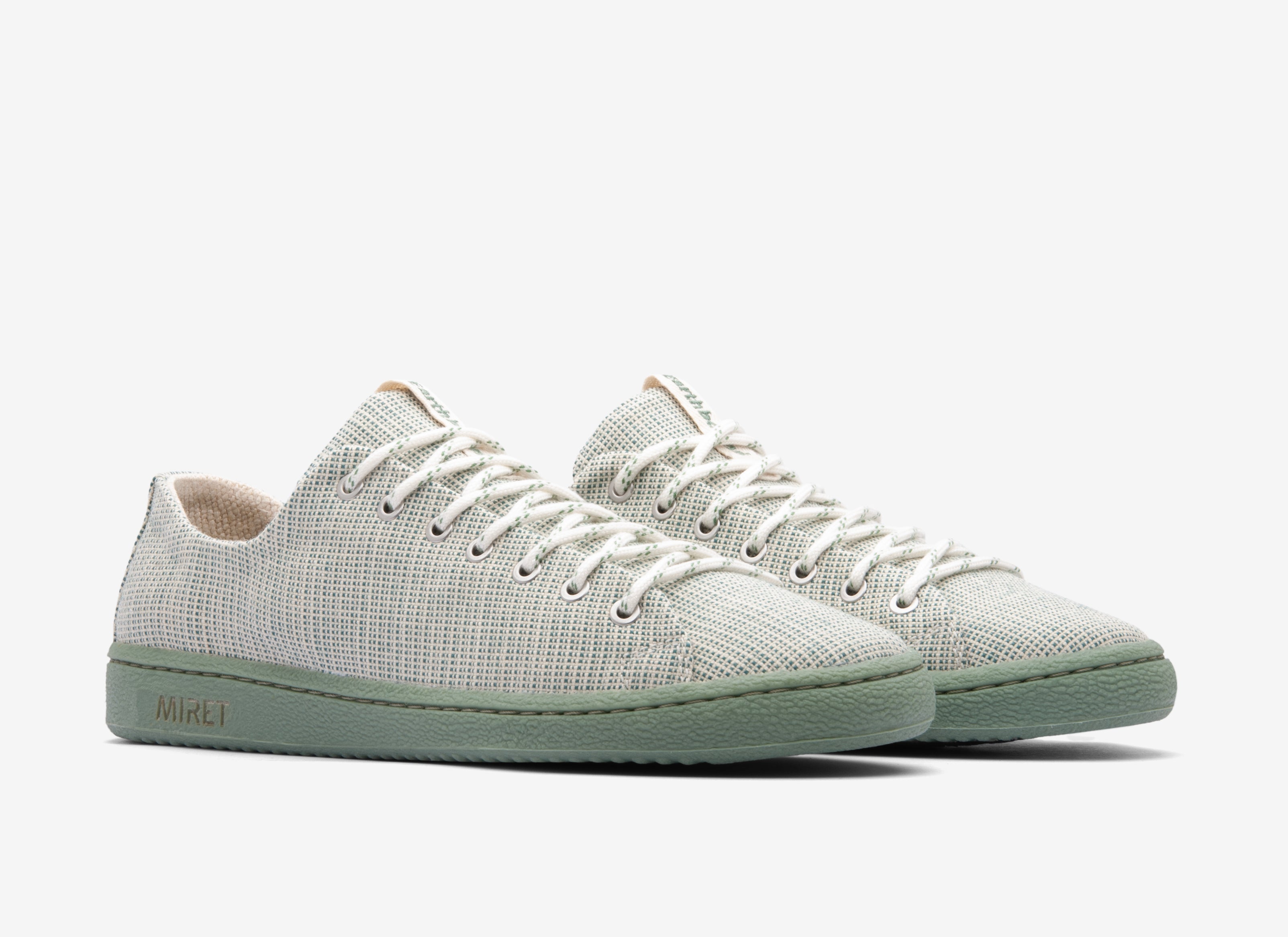 アースラ 97% natural sneakers by Earthbound | LESHY Laurel Sneakers