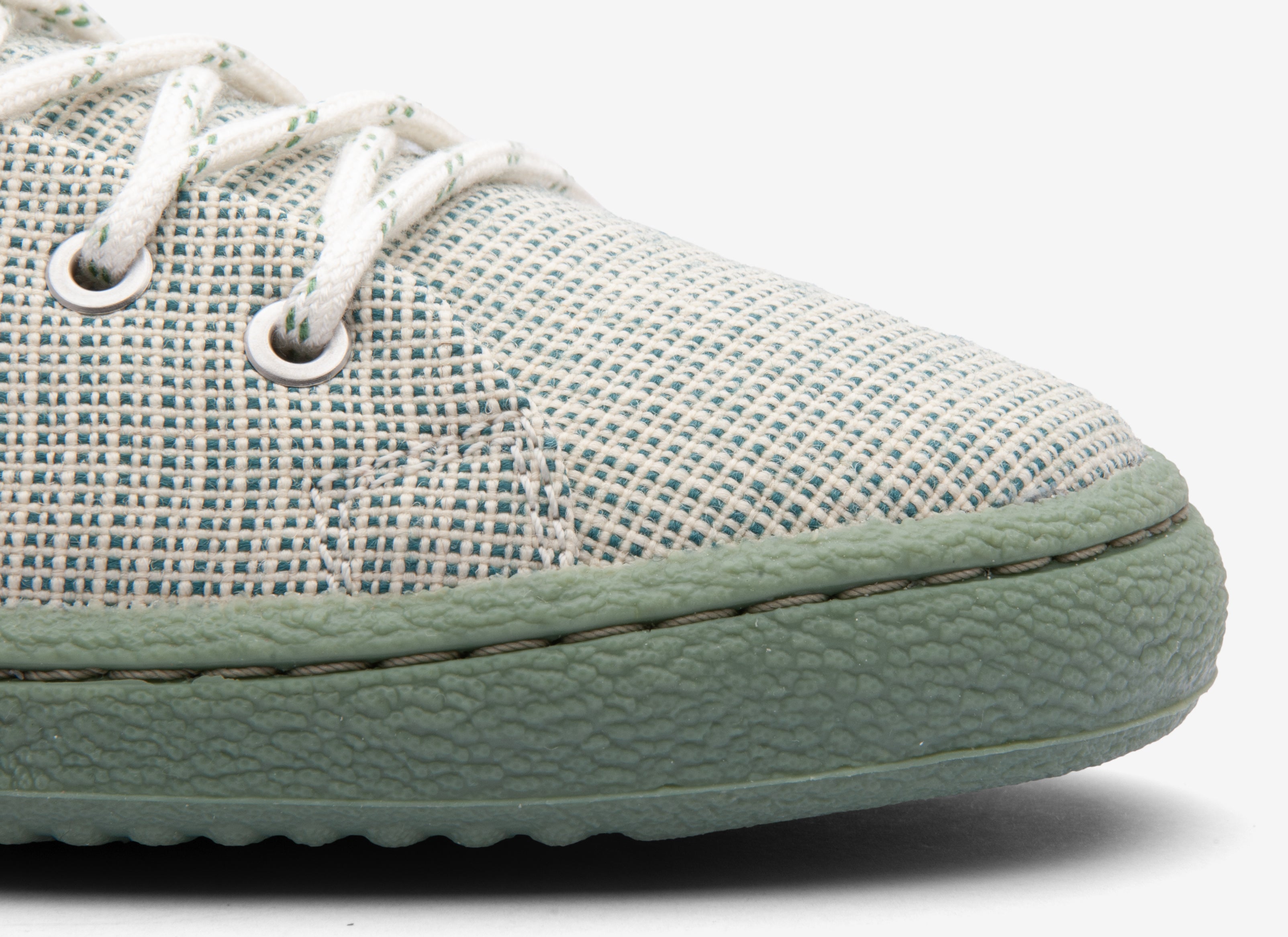 LESHY Laurel Sneakers