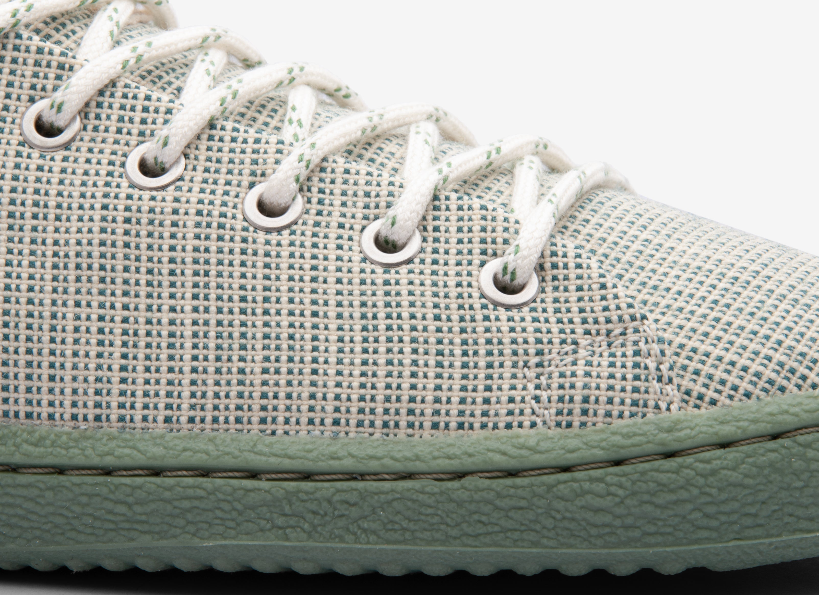 LESHY Laurel Sneakers